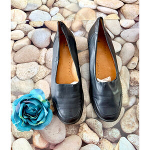 V ITALIA SHOES-Size 41